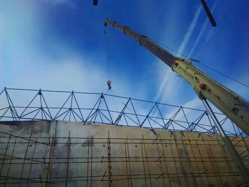 鹤岗食堂网架结构工程